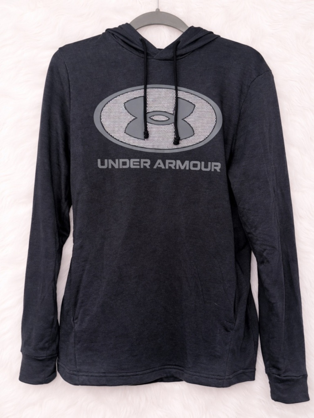 Under Armour Women’s Small Black Lightweight Hoodie Athletic Pullover Y2K Active